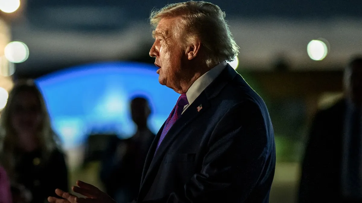 Cine preia conducerea SUA dacă președintele Trump este în imposibilitatea de a-și exercita funcția