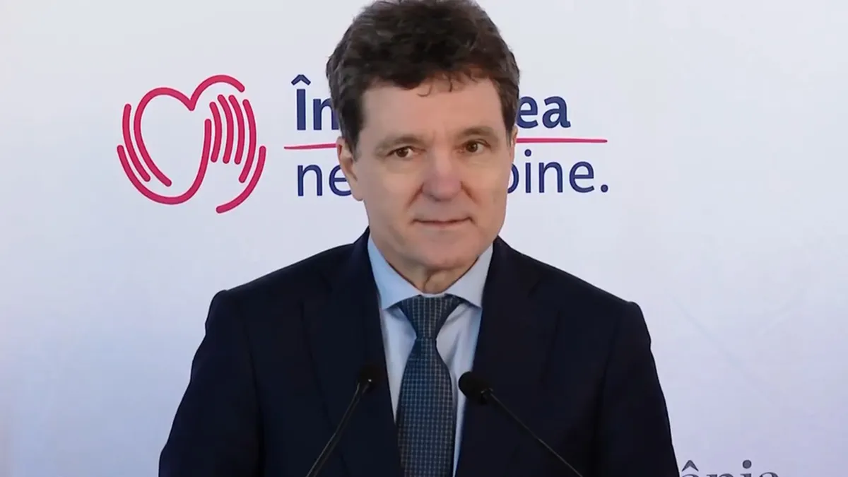 Nicuşor Dan: „Începe să se lucreze la un scenariu pentru eventualitatea în care va exista o criză de aprovizionare pe produse din petrol”