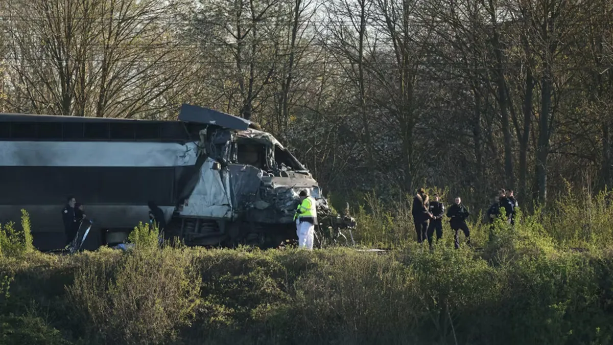 Un TGV de mare viteză s-a izbit de un camion în nordul Franței