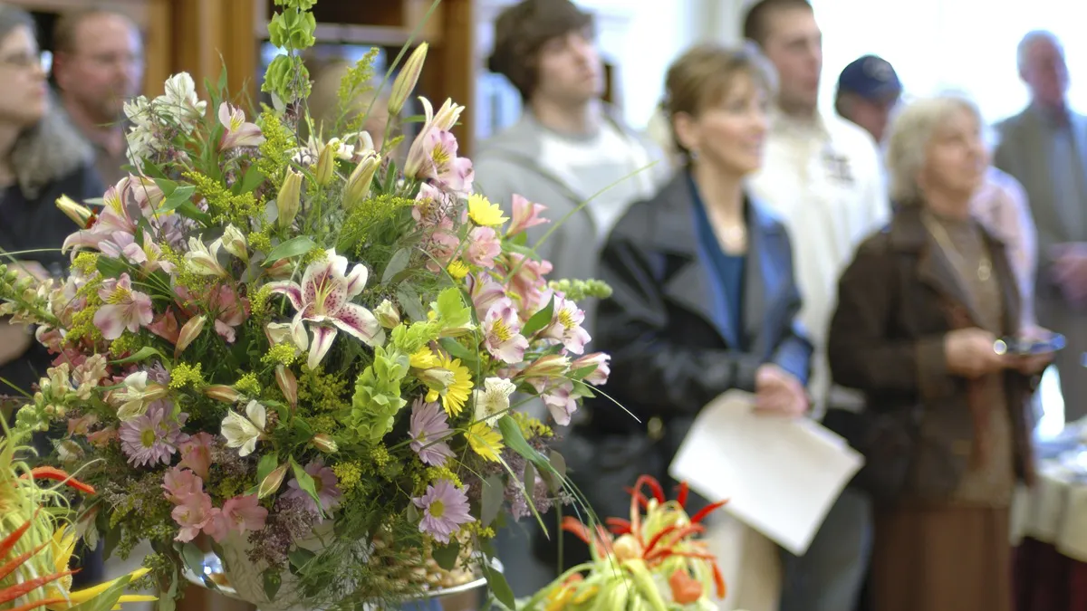Statul a majorat ajutorul de înmormântare la peste 9.000 de lei
