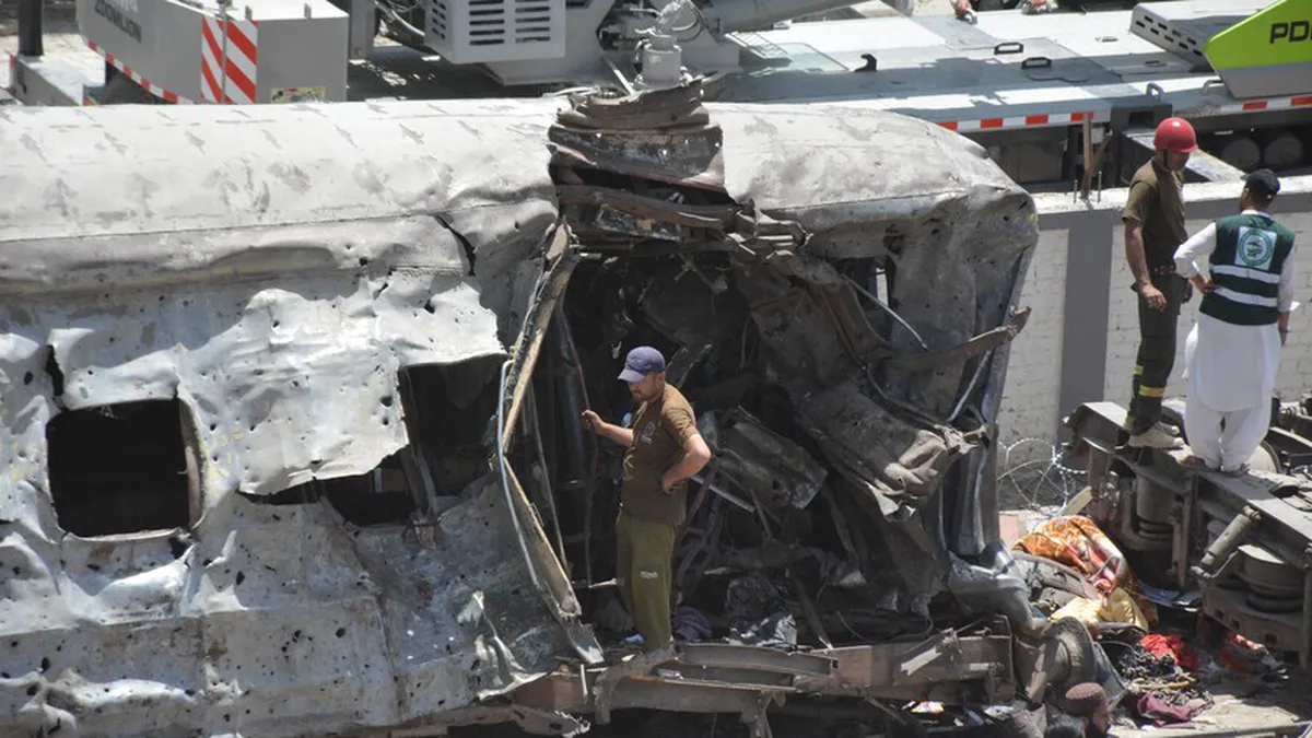 Pakistan: cel puțin 24 de morți și zeci de răniți după un atac cu bombă asupra unui tren cu militari