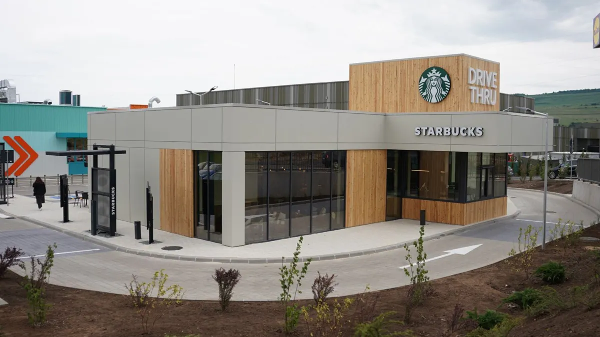 Starbucks deschide un Drive-Thru în Cluj, al doilea din România, o extindere a formatului pe piața locală