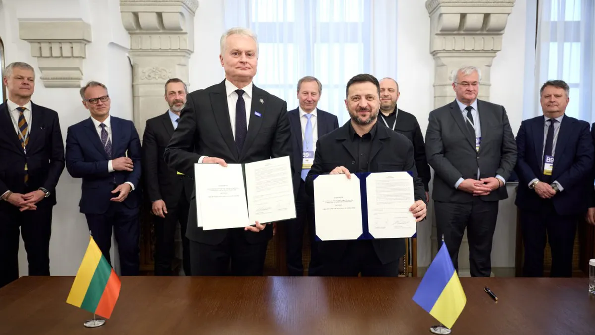 Summitul B9 la București: Ucraina și Lituania au semnat un acord pentru producția de armament și dezvoltarea tehnologiilor militare