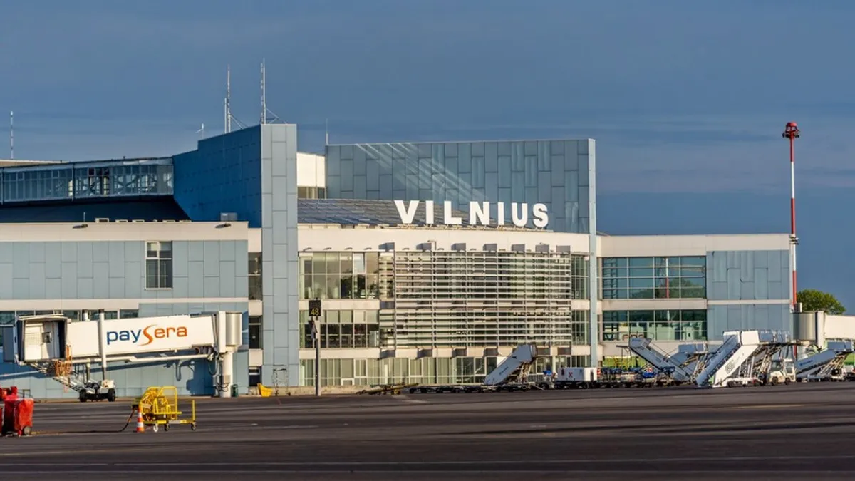 Spațiul aerian al aeroportului din Vilnius redeschis, după o alertă cu dronă în Lituania