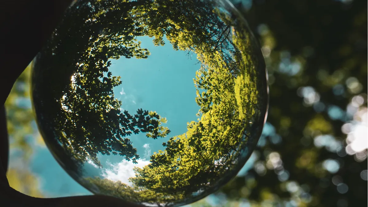 Deloitte: Economia mondială pierde anual 25,4 trilioane de euro din cauza utilizării ineficiente a resurselor, echivalent cu 31% din PIB-ul global