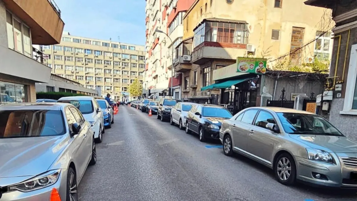 Șoferii de mașini hibride plătesc parcarea în București de la 1 mai. Gratuitatea rămâne doar pentru electrice