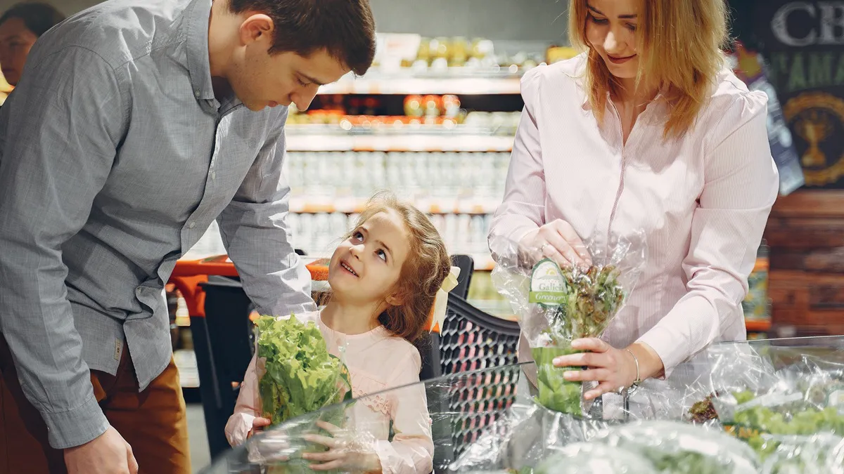 Eurostat: România rămâne țara cu cea mai ridicată inflație din UE. Prețurile alimentelor au crescut cu 6,78% în luna mai