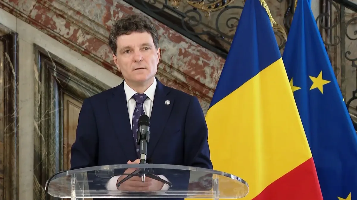Nicuşor Dan spune că nu vede în momentul acesta un risc să intrăm în categoria junk