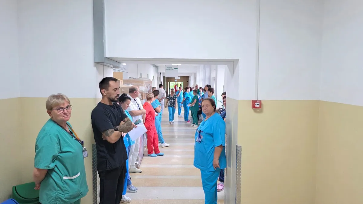 Sindicatele suspendă consultările cu Guvernul interimar și cer retragerea proiectului Legii salarizării