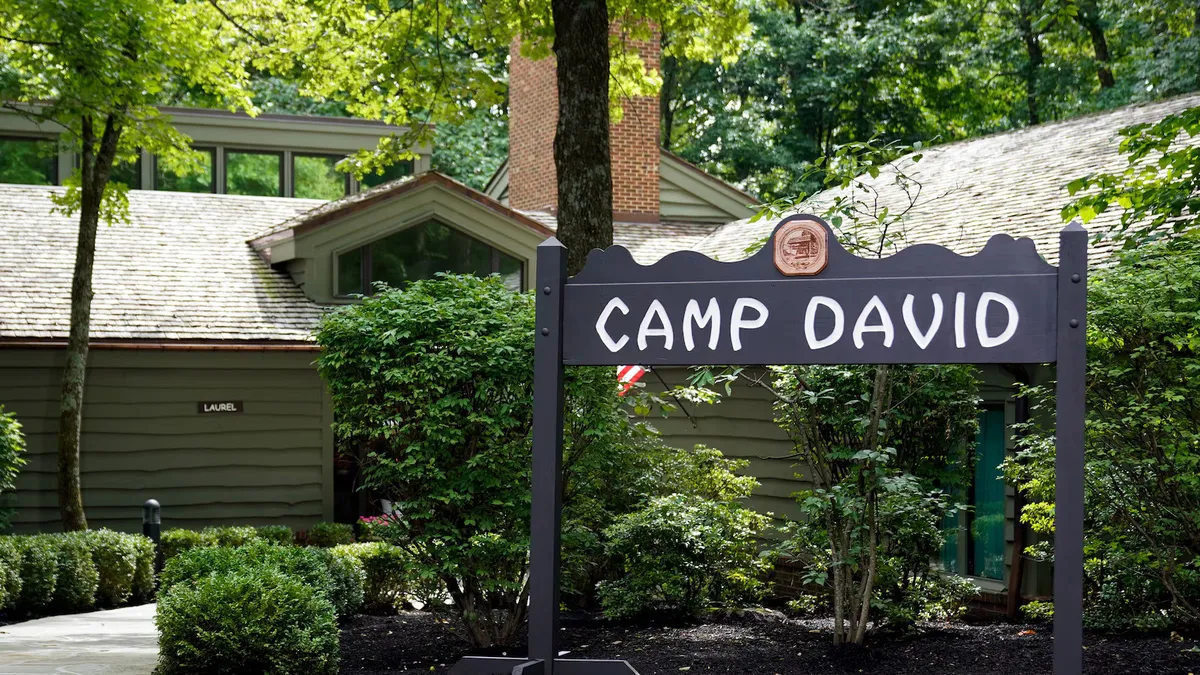 Trump convoacă ședința Cabinetului la Camp David, pe fondul conflictului cu Iranul și al presiunilor economice