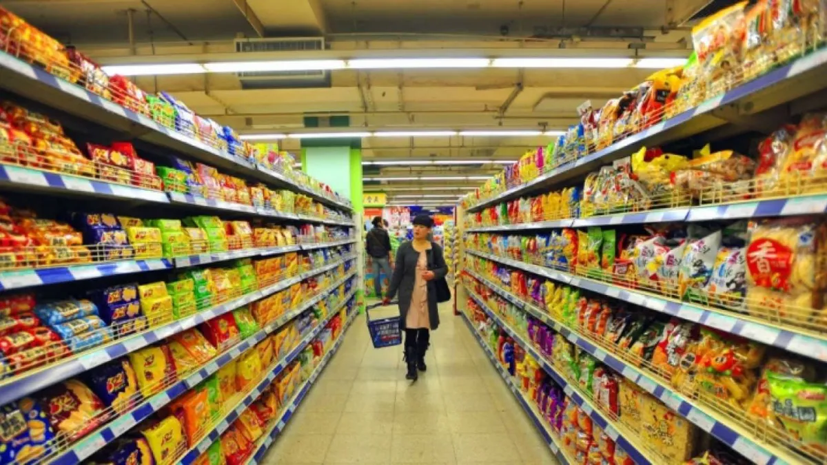 Alimentele s-ar putea scumpi puternic în 2026. Grâul, fructele, legumele și lactatele, cele mai expuse