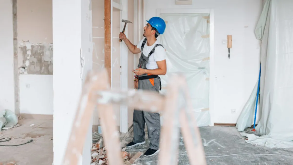 Noul Cod al construcțiilor schimbă regulile. Mai multe lucrări vor putea fi făcute fără autorizație