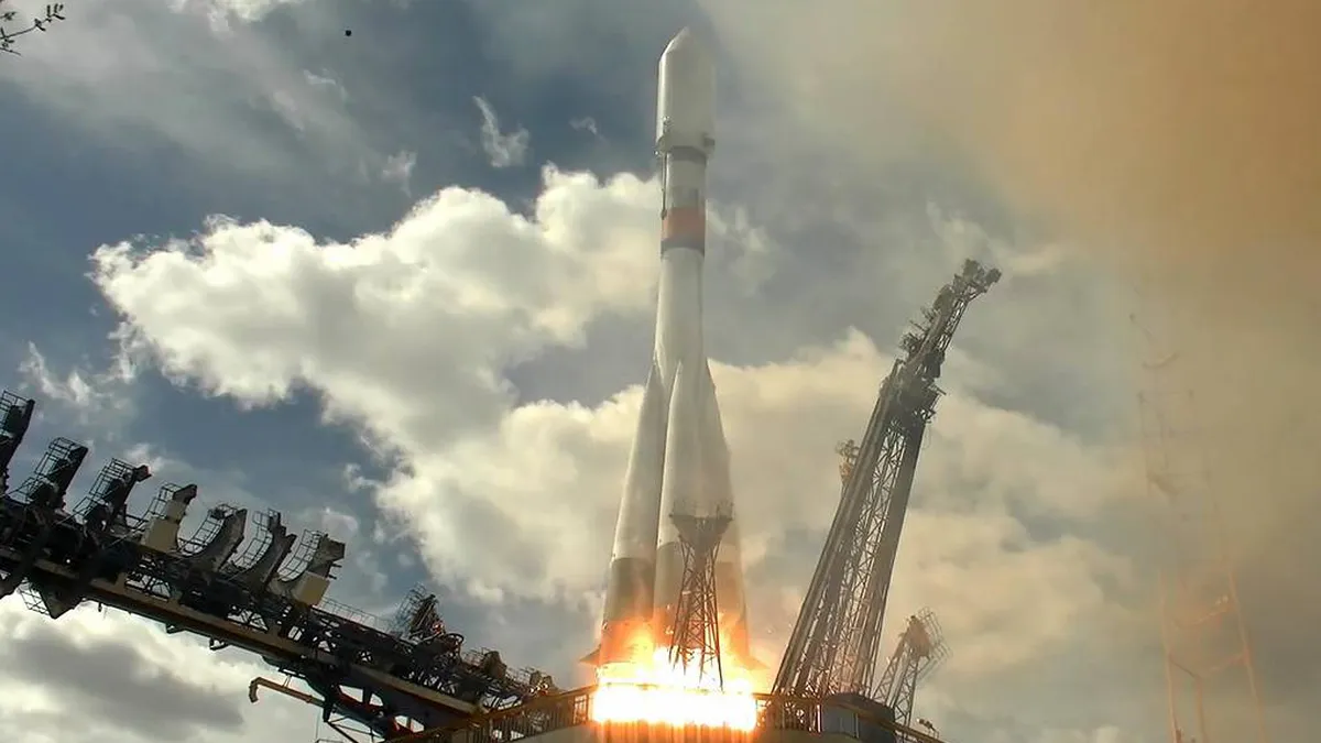 Rusia anunță că a plasat pe orbită un satelit militar lansat de la cosmodromul Plesețk