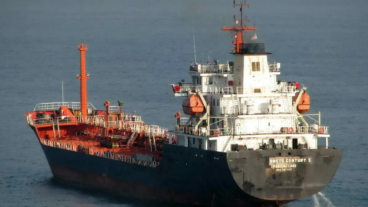 Iranul afirmă că a lovit un petrolier în sectorul Ormuz