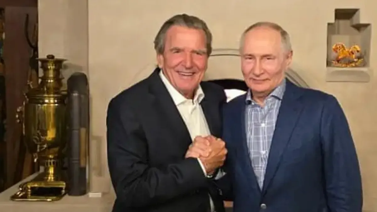 Gerhard Schröder, fostul cancelar german, a sărbătorit ziua de naștere a lui Putin la reședința președintelui rus