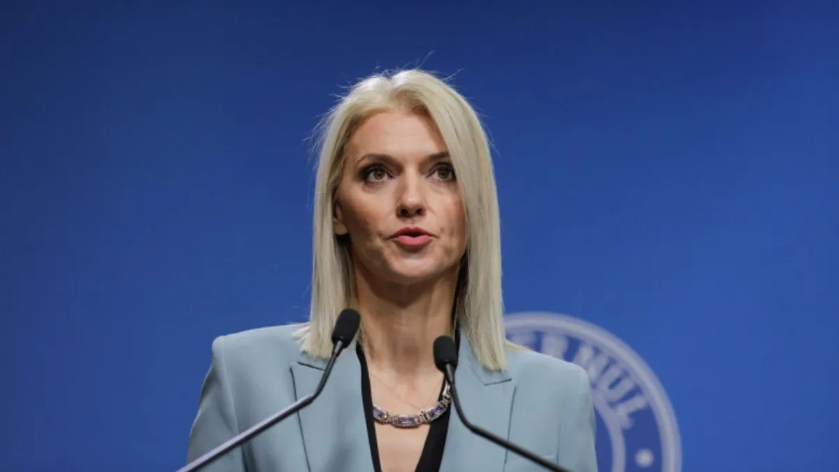 Alina Gorghiu critică strategia conducerii PNL: „Mai ieri eram unii pe punctul de a fi dați afară, astăzi PNL decide să voteze un guvern cu premier tehnocrat”
