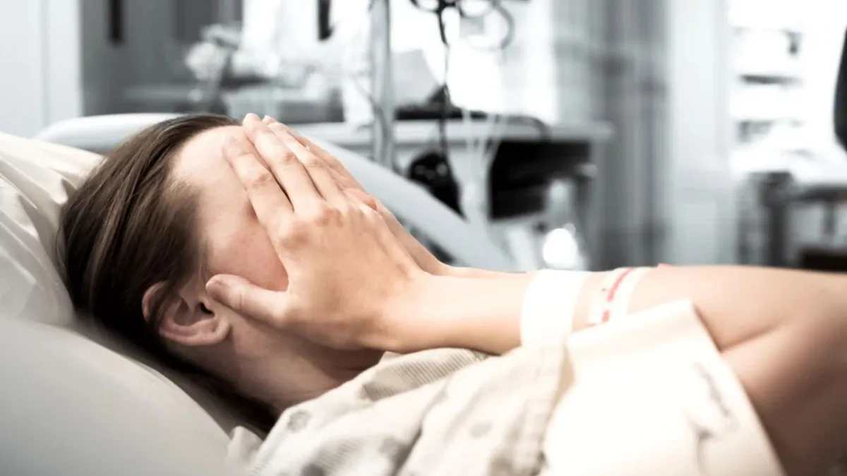 Pacienții oncologici s-ar putea pensiona la 60 de ani, indiferent dacă sunt în remisie. Proiectul depus de AUR