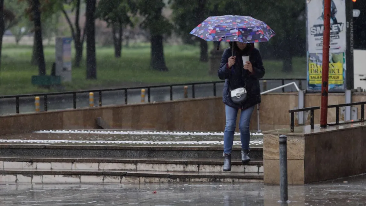 Vremea rece se menține în România până vineri. Cod galben de vânt în mai multe județe și ninsori la munte