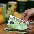 Tichete de masă pentru această categorie de români! Cine sunt beneficiarii și care e valoarea bonurilor pentru alimente!
