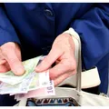 Pensii 2024. Se recalculează toate pensiile, peste 4 milioane de taloane au fost deja revizuite. Seniorii s-ar putea trezi cu mai mulţi bani în cont