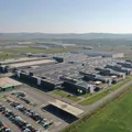 O mare fabrică din Germania face angajări pe bandă rulantă în România. Ce posturi sunt disponibile