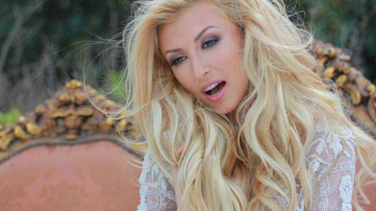 Andreea Bălan a făcut marele anunţ: "Nunta NU va avea loc ...