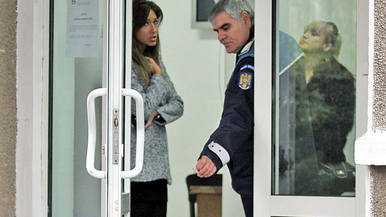 Fiica lui Ion Dichiseanu, AGRESATĂ de fostul soţ. A cerut ...