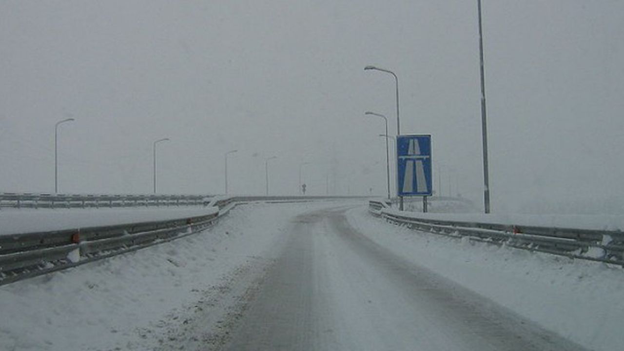 Autostrada A2 Bucureşti-Feteşti şi drumuri naţionale din 4 ...