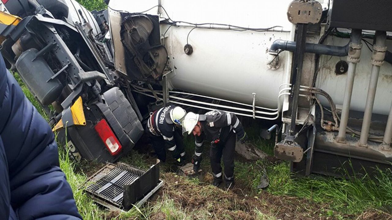 O cisternă aparţinând firmei lui Cristi Borcea s-a ...