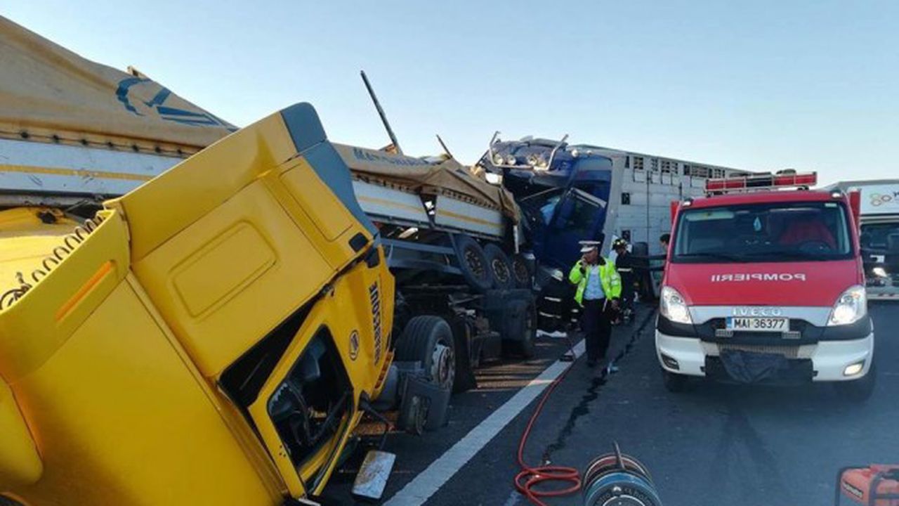 Accident grav pe A1 Arad-Timişoara. Doi şoferi de TIR au ...
