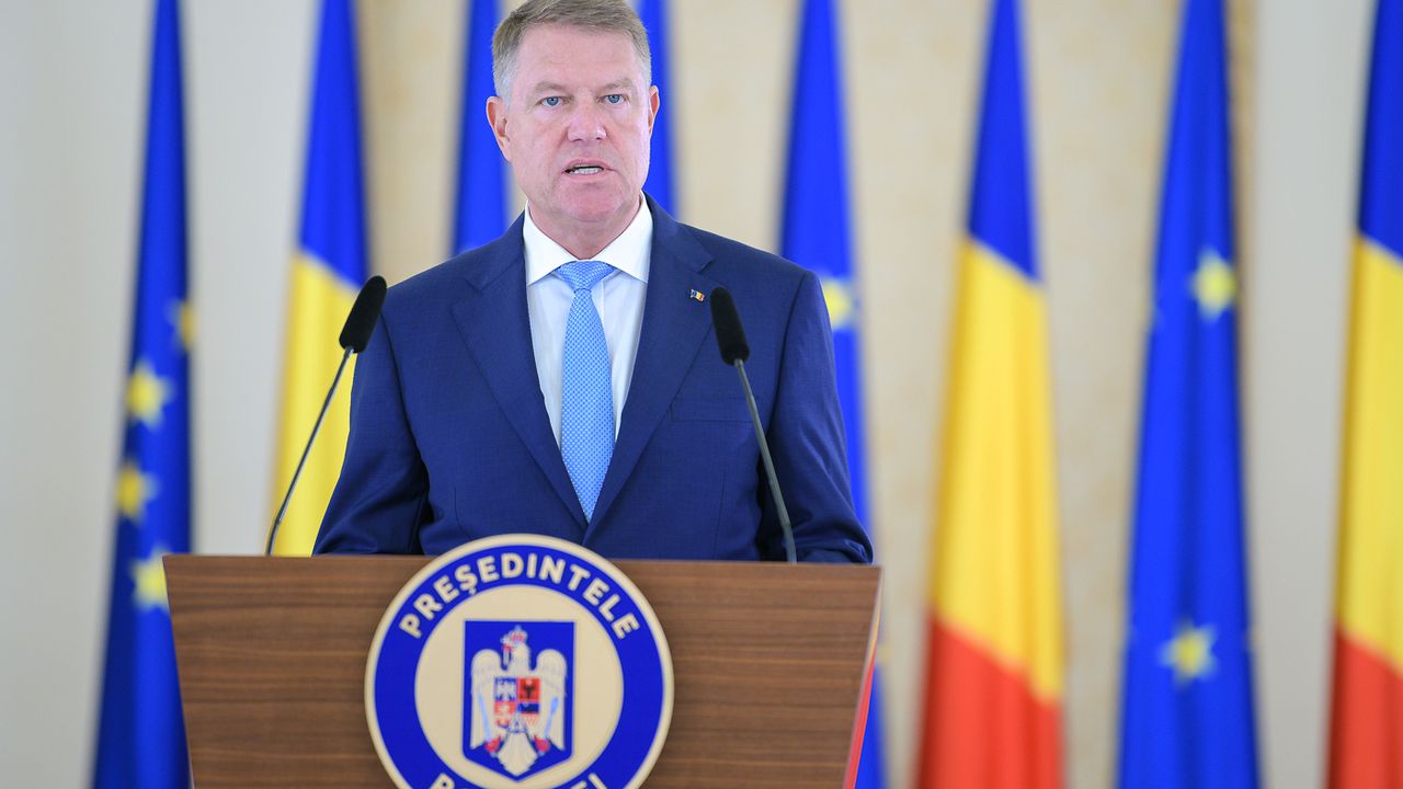 Ce salariu are Klaus Iohannis. Cu cât au crescut ...