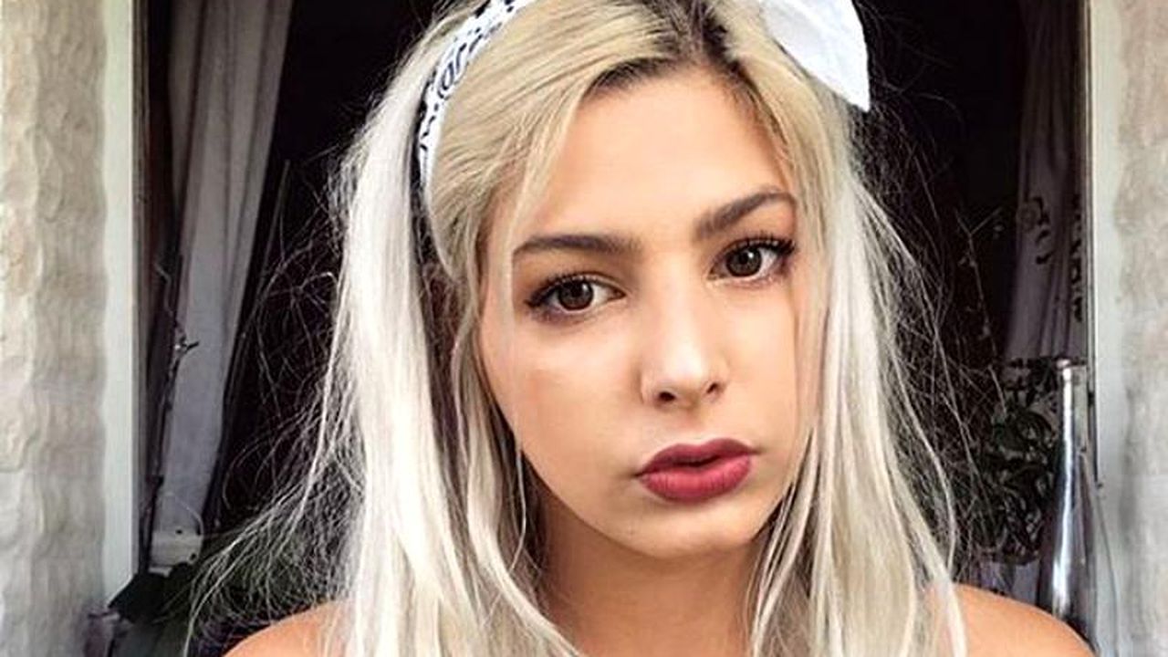 Fiica Lui Andrei Gheorghe A RÄmas FÄrÄ Cuvinte Ce A ApÄrut DupÄ Ce A RÄspandit Cenusa Mamei Sale Au Trecut Pe LangÄ Noi