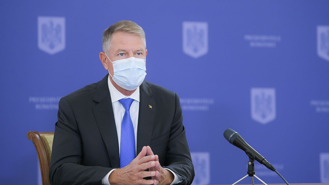 Klaus Iohannis Nu VÄƒd Motive Pentru Un Asa Numit Lockdown Scolile Nu Vor Trece In Online DupÄƒ Alegeri