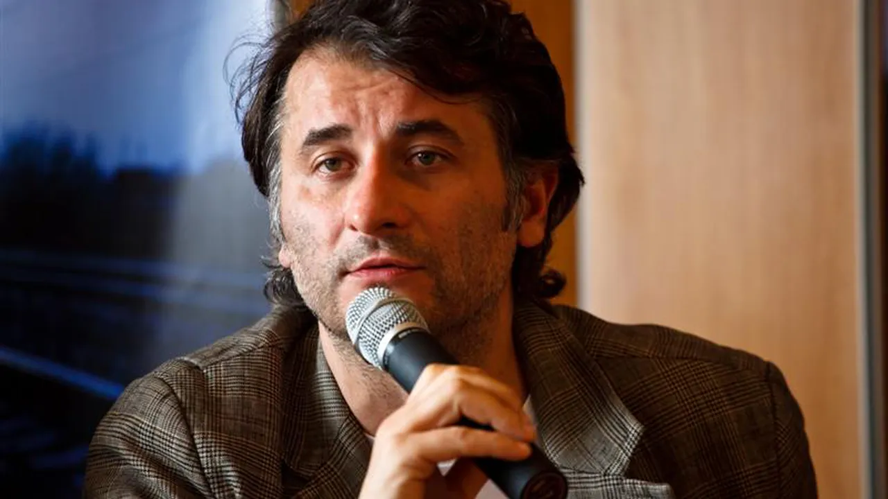 Cristi Puiu SÄƒ Faci Film E Un Act De Iubire Actorii Vin Pe Platou SÄƒ Il