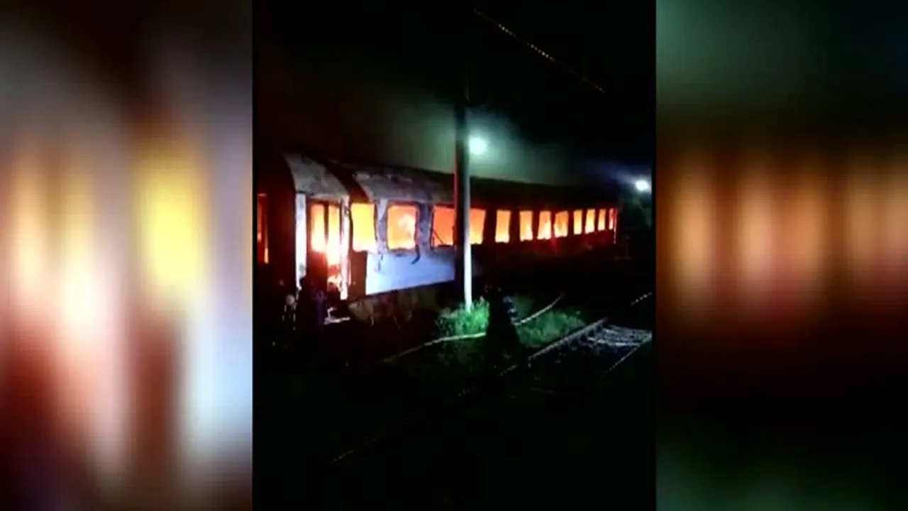 Panică printre zeci de călători CFR. Un tren a luat foc în mers