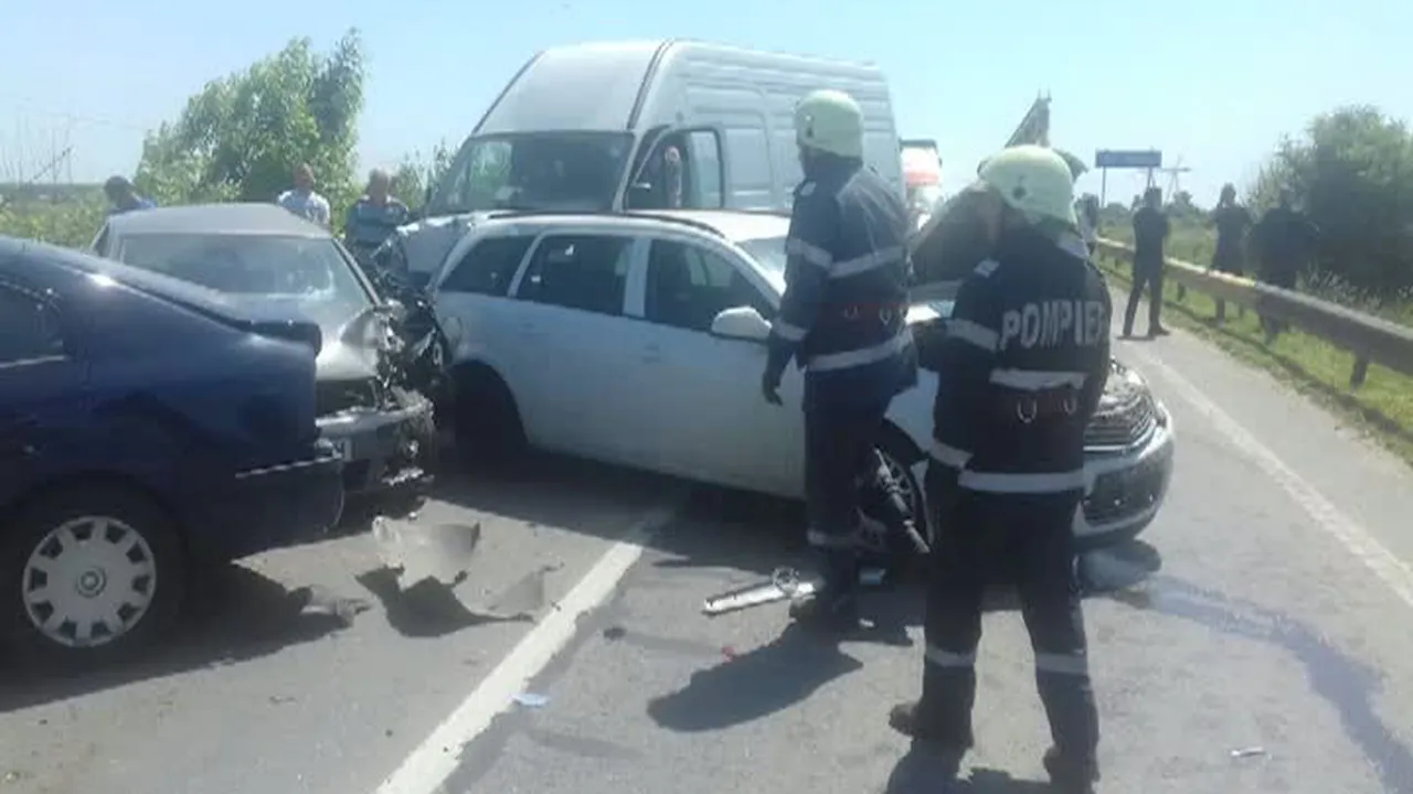 ACCIDENT cu şase maşini în Giurgiu. Traficul pe DN 6 a fost blocat