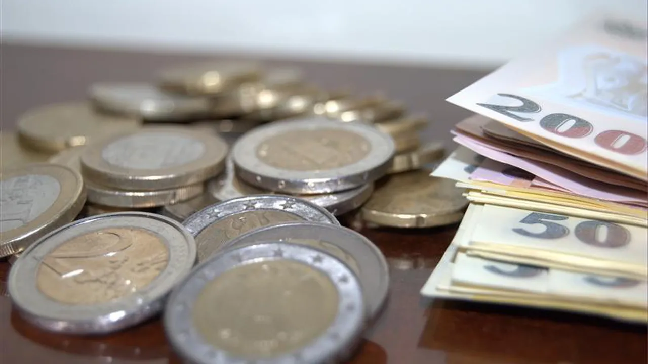 Curs Valutar Bnr 3 Mai 2018 Euro RÄƒmane Peste Nivelul De 4 66 Lei
