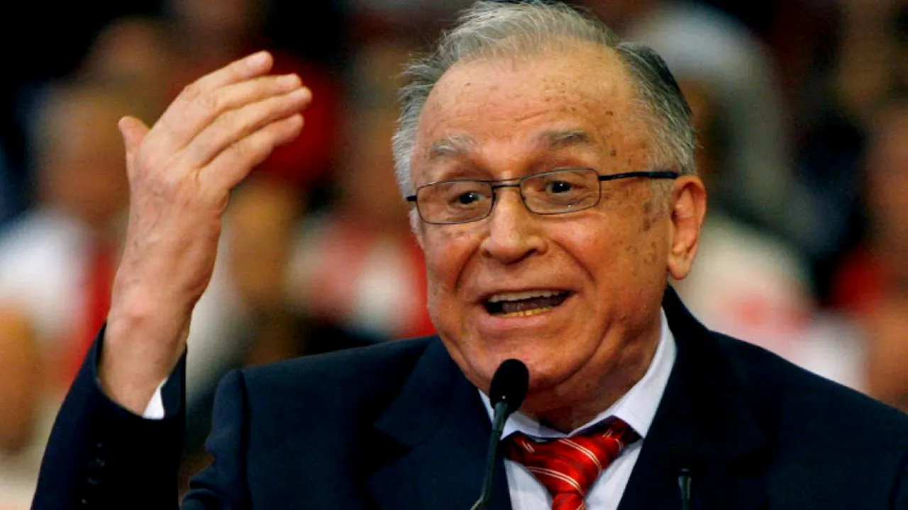 Cum Arată Ion Iliescu La 90 De Ani Imagine Rară Cu Fostul Presedinte Al Romaniei