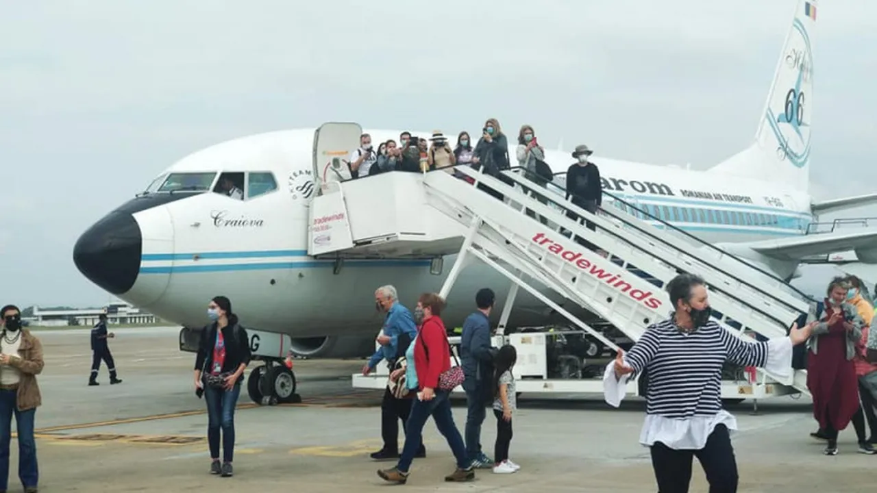 Aterizarea unui avion Tarom cu turişti români, subiect de Breaking News în Kenya