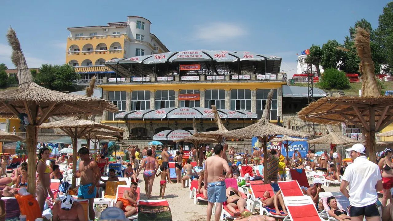 Deficit De ForÅ£Äƒ De MuncÄƒ Pe Litoral Hotelierii CautÄƒ Muncitori Din Asia