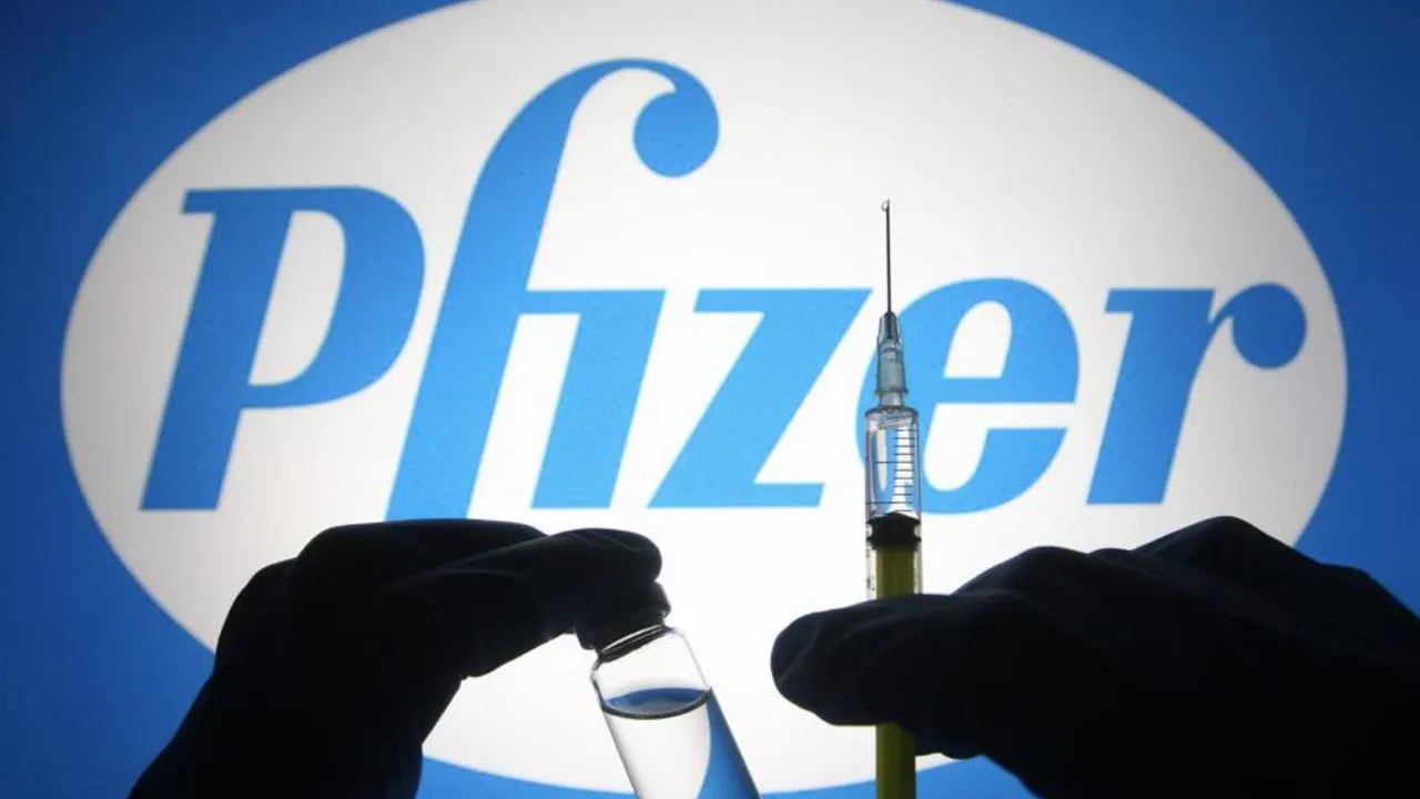 A treia doză a vaccinului Pfizer ar putea deveni realitate. UE face pregătiri pentru imunizarea populaţiei