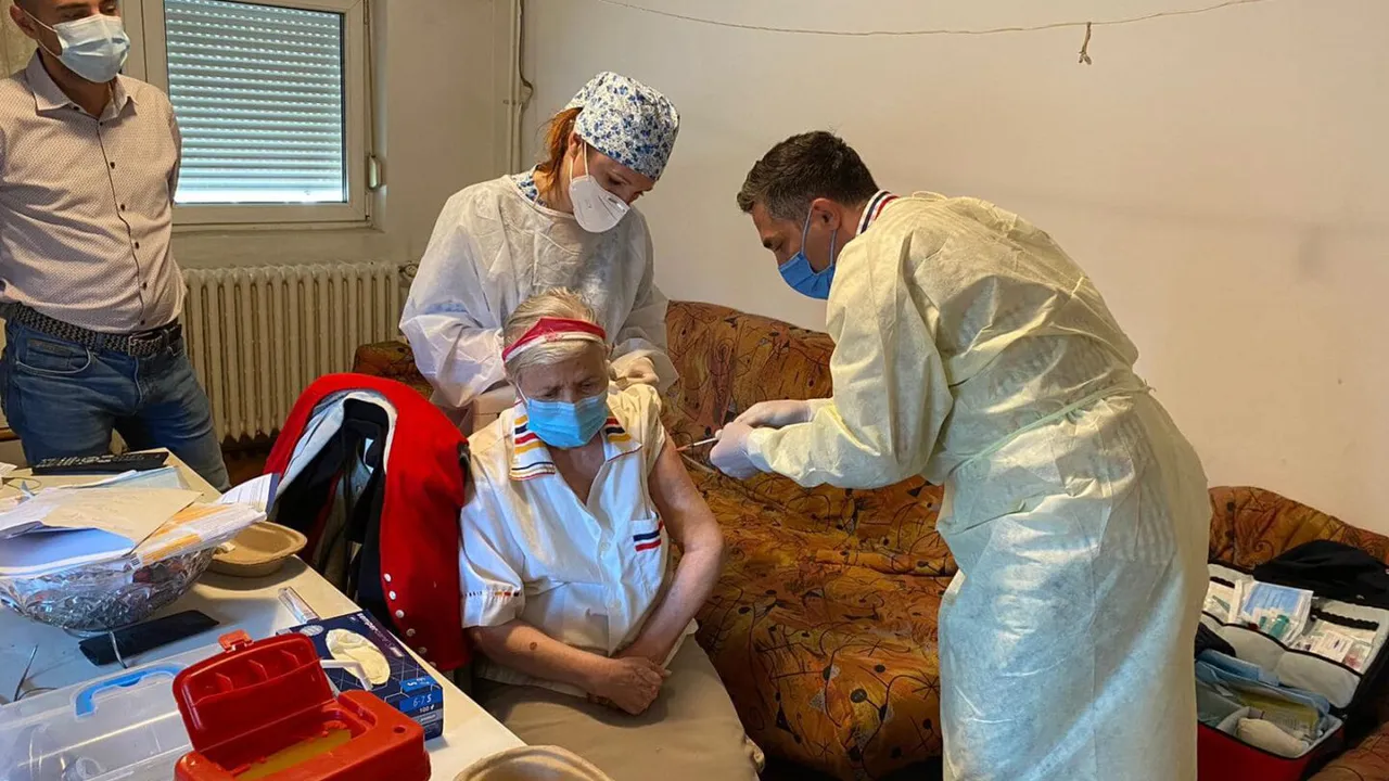 Valeriu Gheorghiţă a anunţat cine va face doza a patra de vaccin