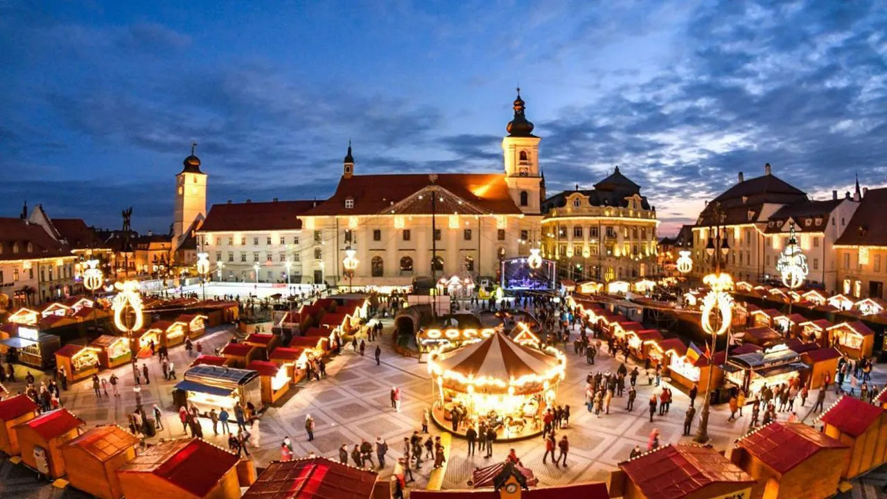 Campanie de vaccinare inedită la Sibiu. Oamenii se pot vaccina în Căsuţa lui Moş Crăciun din Piaţa Mare: ”Repornim Crăciunul prin vaccinare”