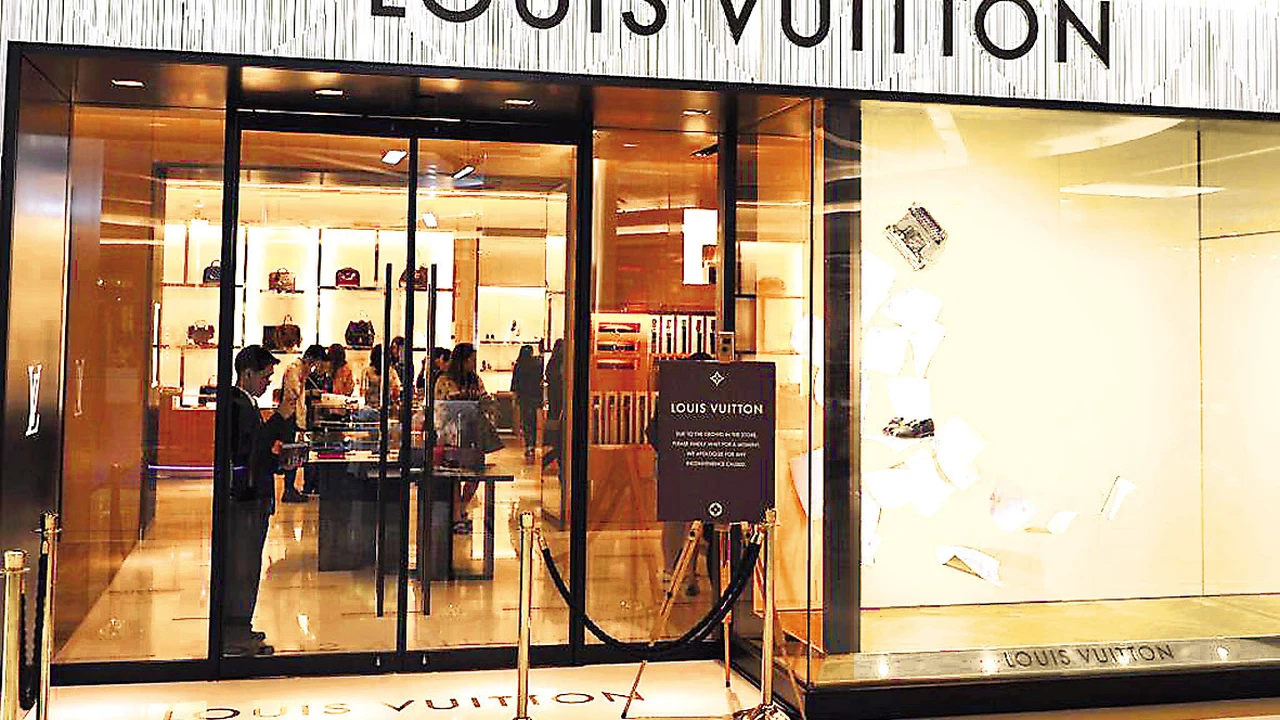 Fabricile din Sibiu ale Louis Vuitton şi-au dublat afacerile în ultimii doi  ani