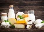 Fermele care produc lapte în România, în pericol. Decizia luată de supermarketuri: „Lucrul ăsta este total nesănătos”