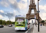 Imaginea Castelului Peleș „cap de afiș” pe autobuzele din Franța. Cine este fotograful care a pus România pe harta lumii