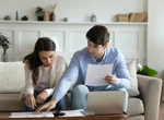 Scade facturile la energie electrică! Sfaturi pentru a-ţi alege cel mai convenabil furnizor