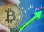 Bitcoin încă atrage pasionaţii de îmbogăţiri rapide. Cea mai cunoscută criptomonedă a revenit pe creştere, la aproape 65.000 de dolari