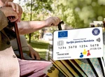 Lovitură pentru pensionarii care se bazează pe aceste carduri. Guvernul oferă mai puțini bani