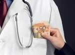 TOP salarii în România anului 2022: Angajaţii din Medicină, HoReCa, Turism au avut creşteri substanţiale